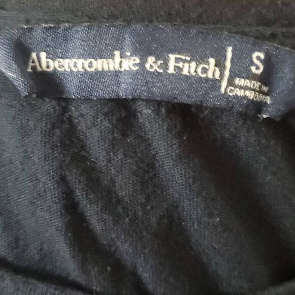 ABECROMBIE AND FITCH WOMENS TSHIRT - Picture 2 of 3